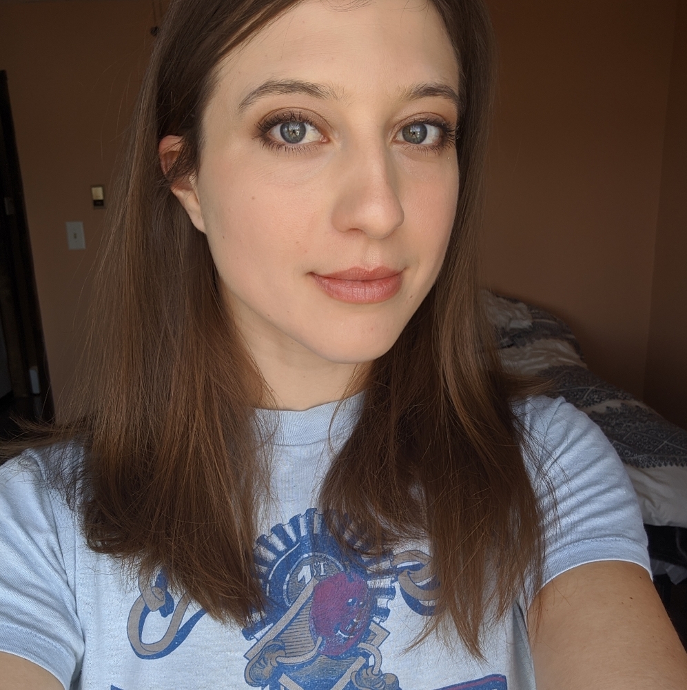 Meet your Posher, Camille